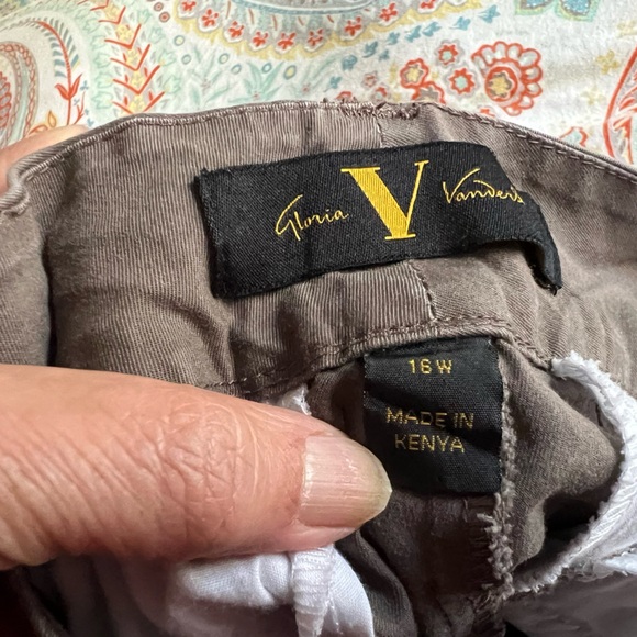 3 for $15 Must bundle / Bundle of 2 cotton women Capri - Picture 10 of 11